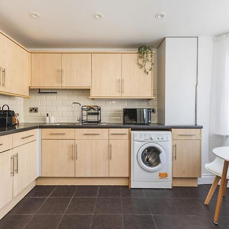 Arte Stays Serviced Houses Stratford - 3 Bedrooms 2 Bathrooms Houses London, Stratford, Maryland, Free Parking, Garden, Weekly Or Monthly Stays - Up To 8 Guests Extérieur photo