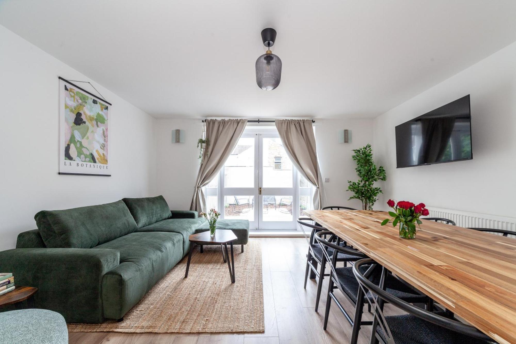 Arte Stays Serviced Houses Stratford - 3 Bedrooms 2 Bathrooms Houses London, Stratford, Maryland, Free Parking, Garden, Weekly Or Monthly Stays - Up To 8 Guests Extérieur photo