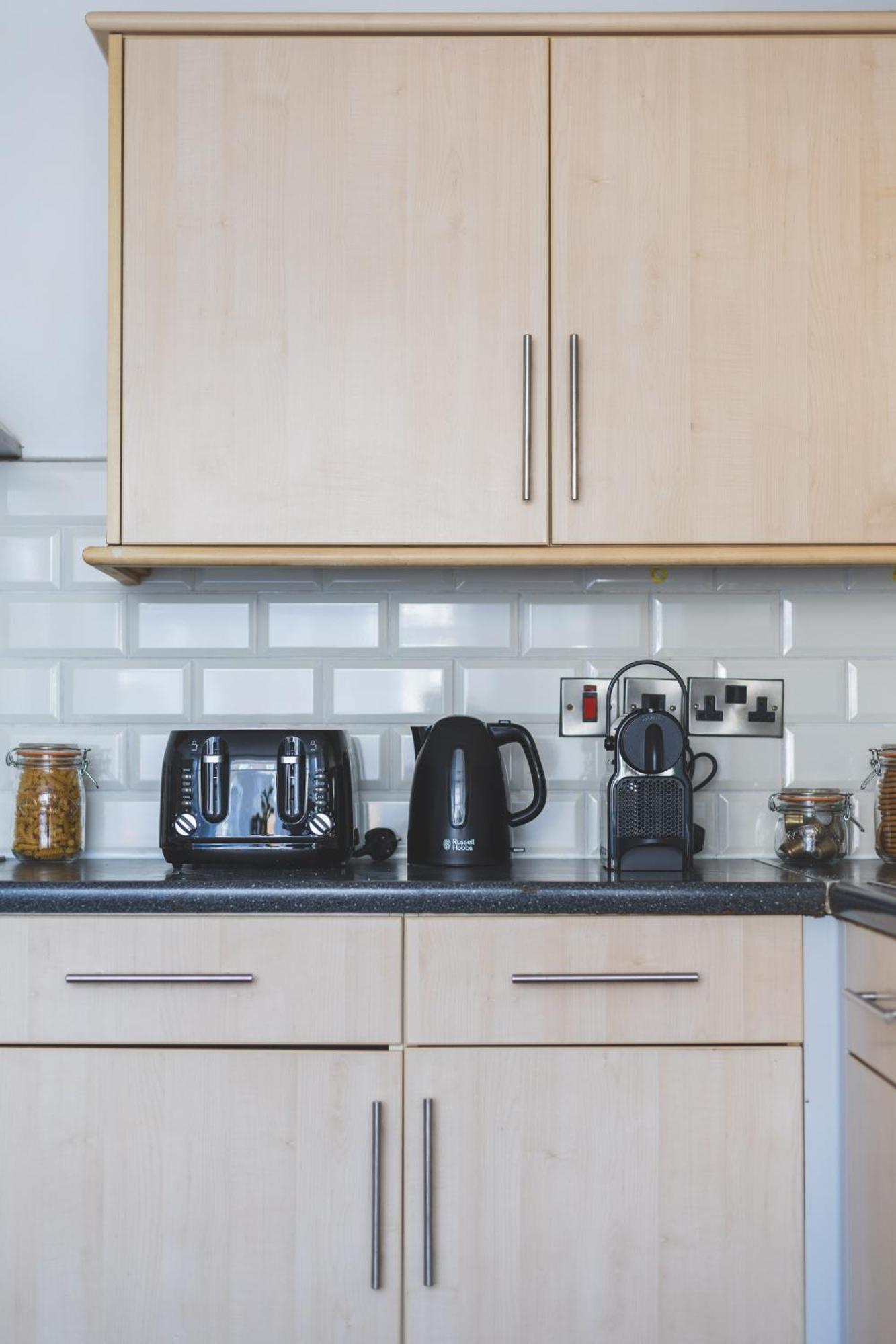 Arte Stays Serviced Houses Stratford - 3 Bedrooms 2 Bathrooms Houses London, Stratford, Maryland, Free Parking, Garden, Weekly Or Monthly Stays - Up To 8 Guests Extérieur photo