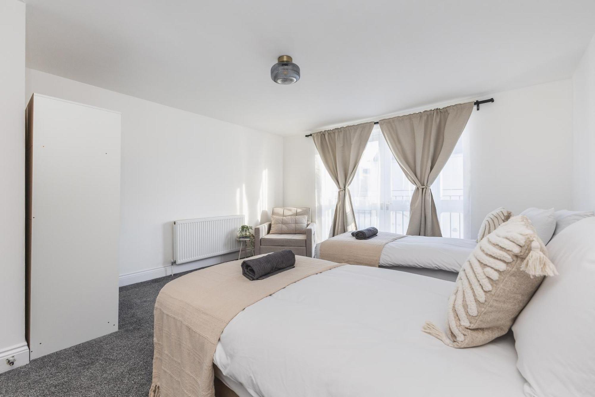 Arte Stays Serviced Houses Stratford - 3 Bedrooms 2 Bathrooms Houses London, Stratford, Maryland, Free Parking, Garden, Weekly Or Monthly Stays - Up To 8 Guests Extérieur photo