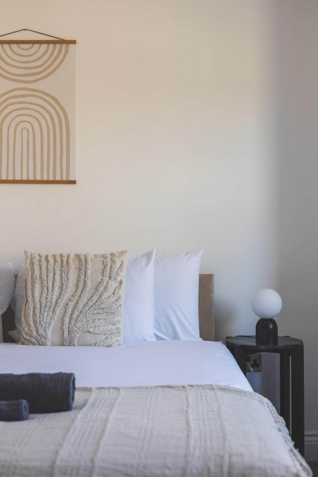 Arte Stays Serviced Houses Stratford - 3 Bedrooms 2 Bathrooms Houses London, Stratford, Maryland, Free Parking, Garden, Weekly Or Monthly Stays - Up To 8 Guests Extérieur photo