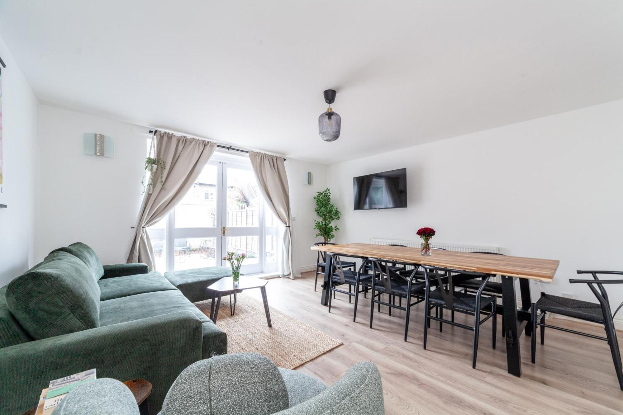 Arte Stays Serviced Houses Stratford - 3 Bedrooms 2 Bathrooms Houses London, Stratford, Maryland, Free Parking, Garden, Weekly Or Monthly Stays - Up To 8 Guests Extérieur photo