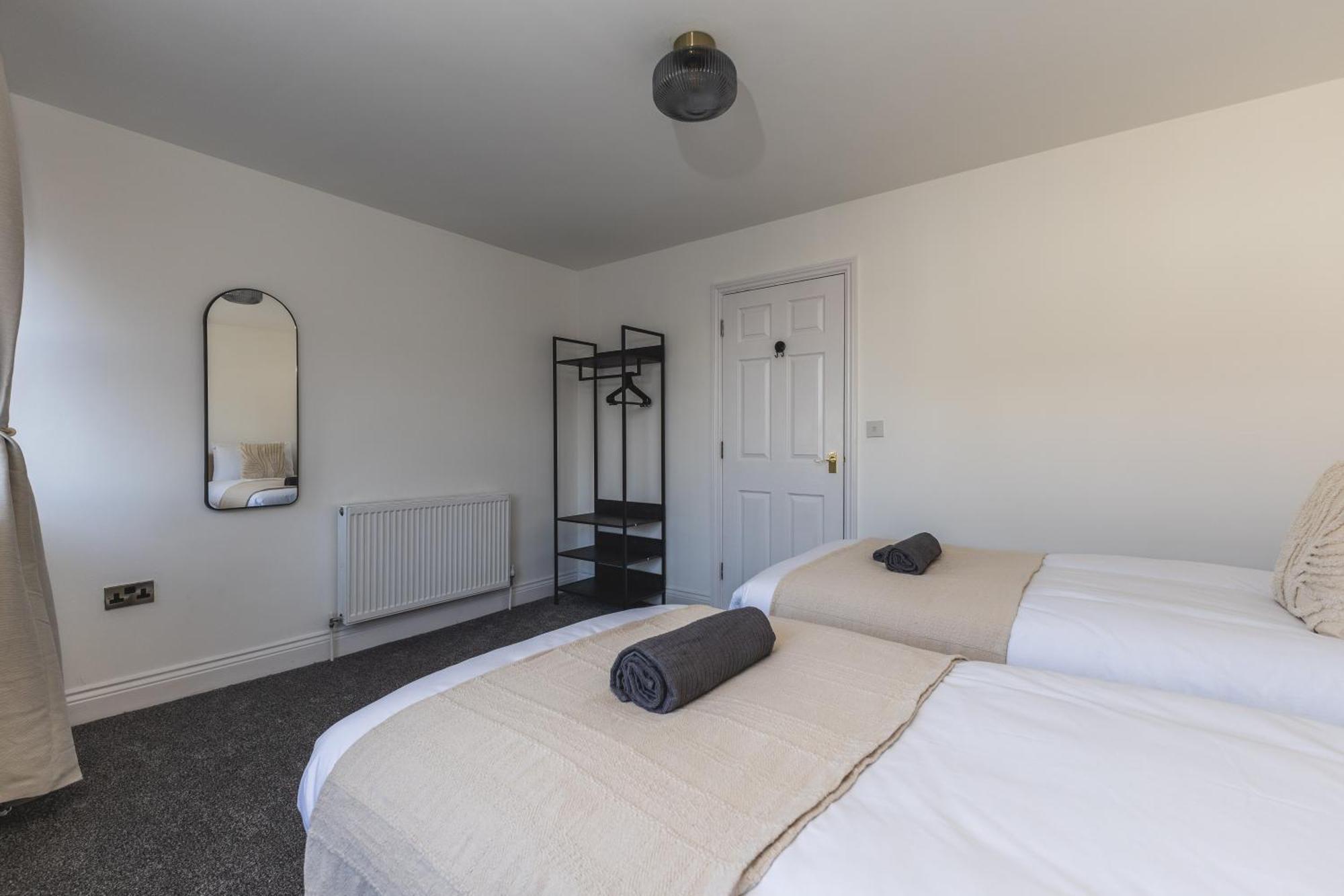Arte Stays Serviced Houses Stratford - 3 Bedrooms 2 Bathrooms Houses London, Stratford, Maryland, Free Parking, Garden, Weekly Or Monthly Stays - Up To 8 Guests Extérieur photo